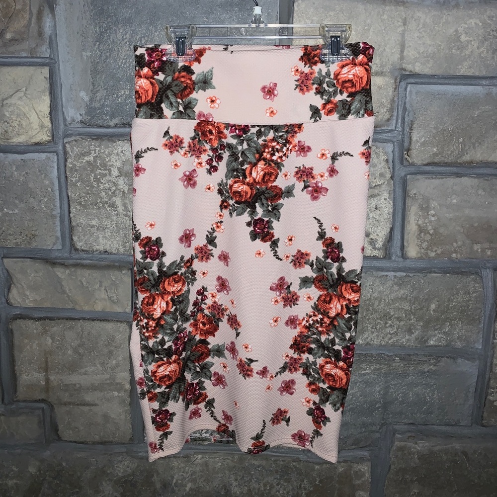 LULAROE FLOWER SKIRT